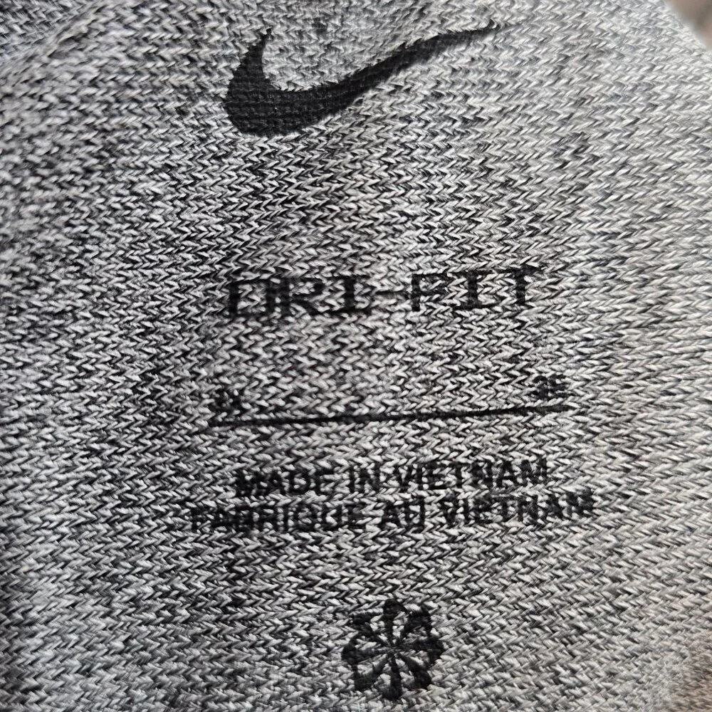 Nike Women's Attack DRI-FIT Mid-Rise Shorts 5 in - Grey / White - NWT - Picture 3 of 8